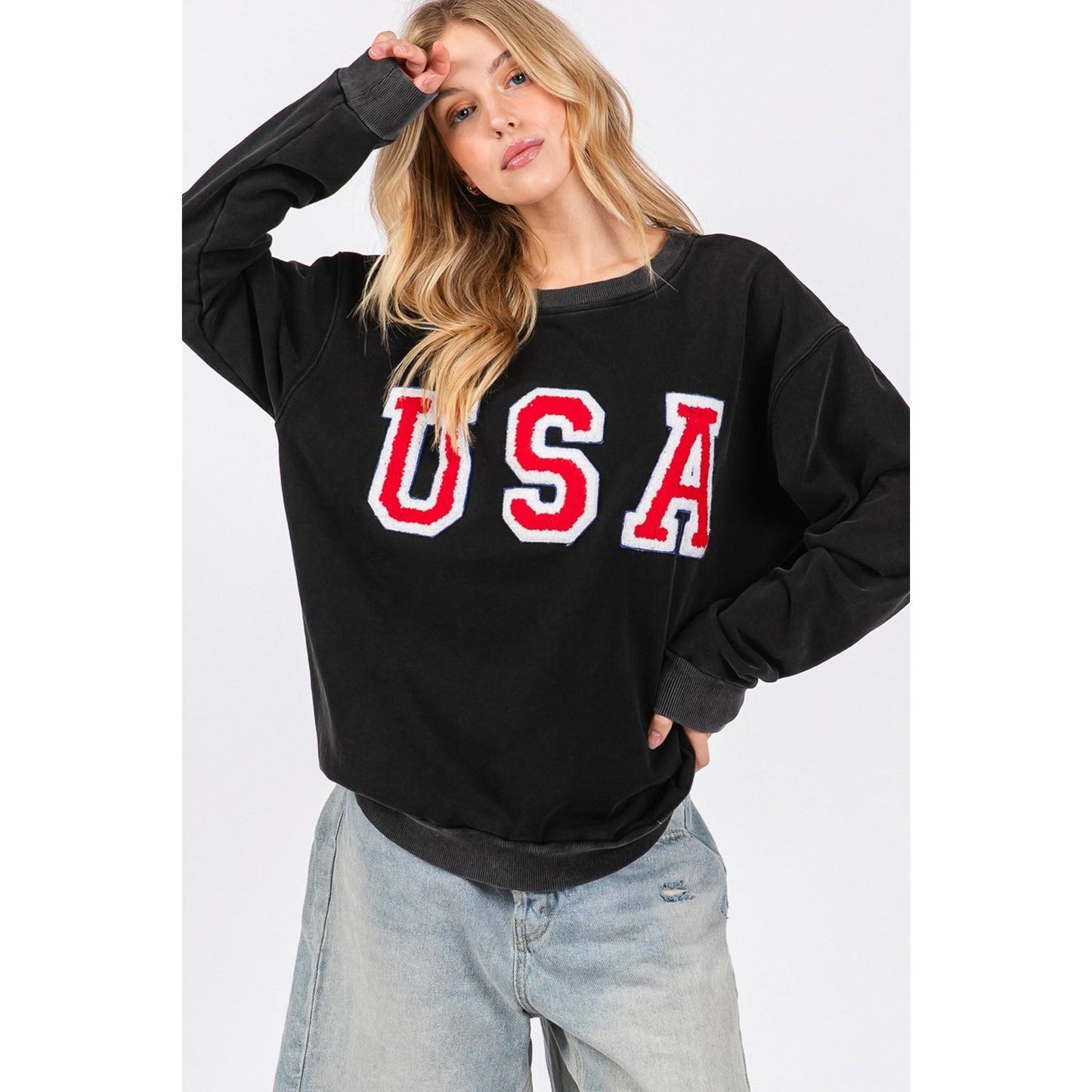 SAGE + FIG USA Letter Patch Round Neck Sweatshirt