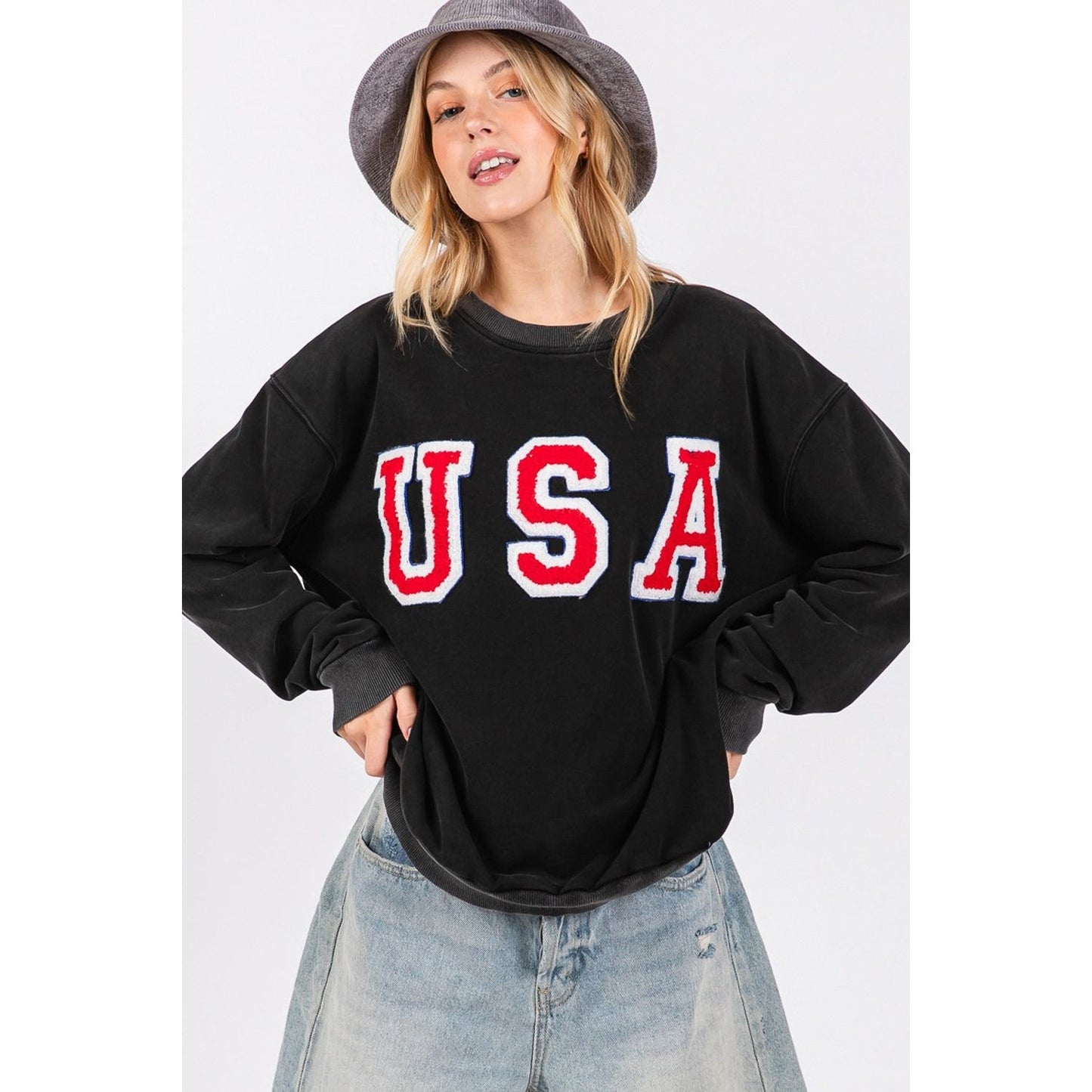 SAGE + FIG USA Letter Patch Round Neck Sweatshirt