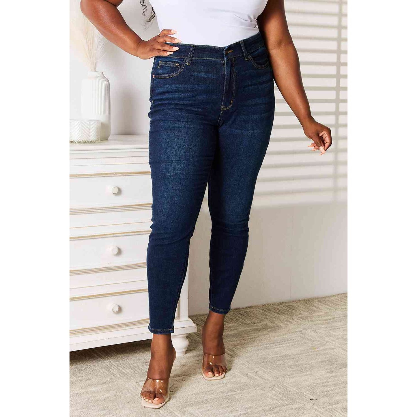 Judy Blue Full Size Skinny Jeans with Pockets