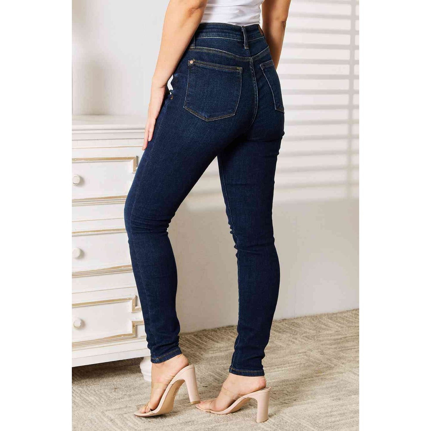 Judy Blue Full Size Skinny Jeans with Pockets