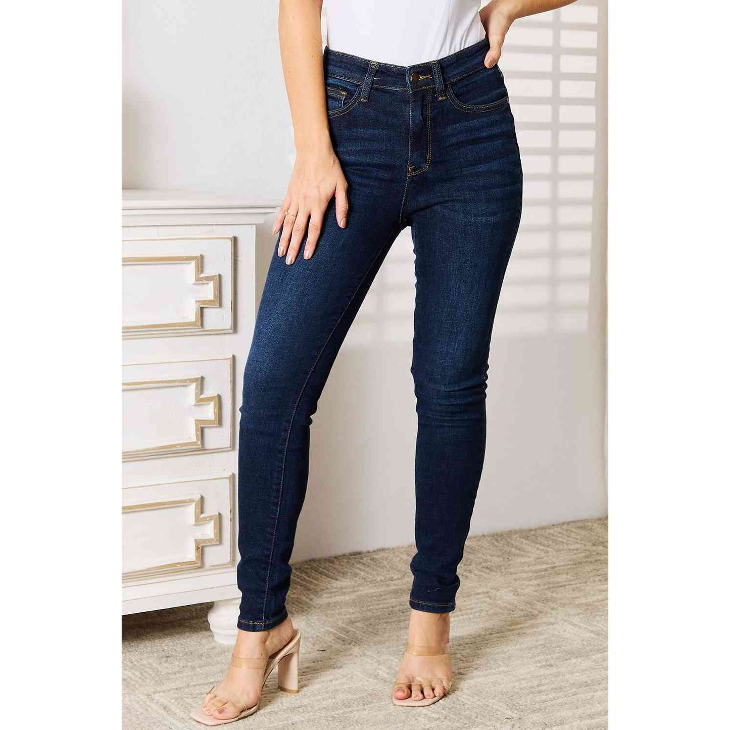 Judy Blue Full Size Skinny Jeans with Pockets